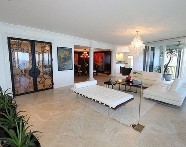 8665 Bay Colony Drive - Photo Thumbnail 3