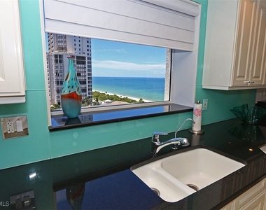 8665 Bay Colony Drive - Photo Thumbnail 33
