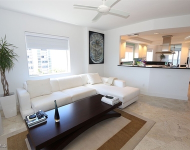 8665 Bay Colony Drive - Photo Thumbnail 12