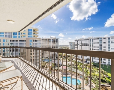 4551 Gulf Shore Boulevard N - Photo Thumbnail 2