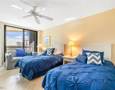 4551 Gulf Shore Boulevard N - Photo Thumbnail 11