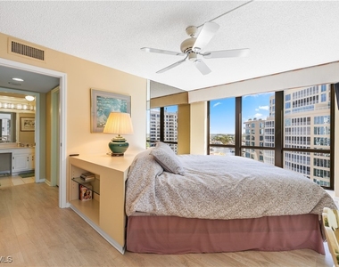 4551 Gulf Shore Boulevard N - Photo Thumbnail 8