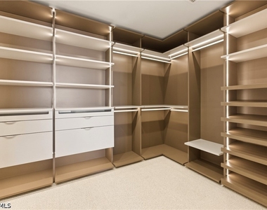 5100 Seagrass Boulevard - Photo Thumbnail 24