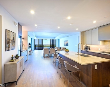 5100 Seagrass Boulevard - Photo Thumbnail 14