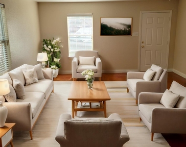 7915 Summerfern Court - Photo Thumbnail 3