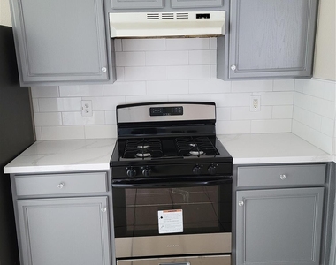 7915 Summerfern Court - Photo Thumbnail 8