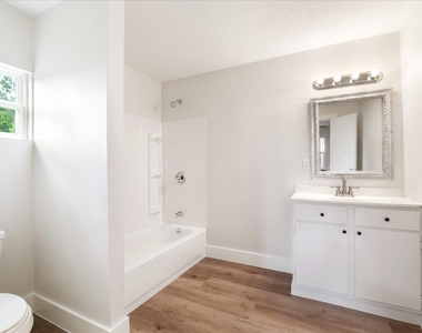 7104 Dallas Street - Photo Thumbnail 9