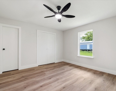 7104 Dallas Street - Photo Thumbnail 15