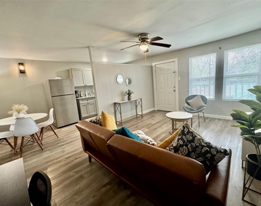 6705 Fairway Drive - Photo Thumbnail 2