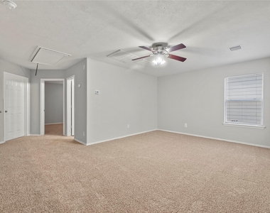 7606 Hillsdale Park Court - Photo Thumbnail 16