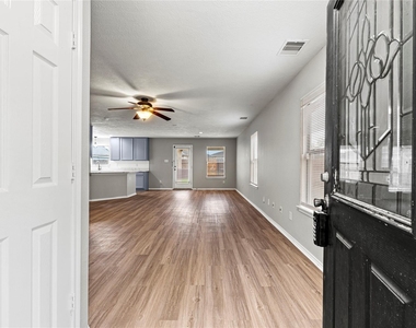 7606 Hillsdale Park Court - Photo Thumbnail 2