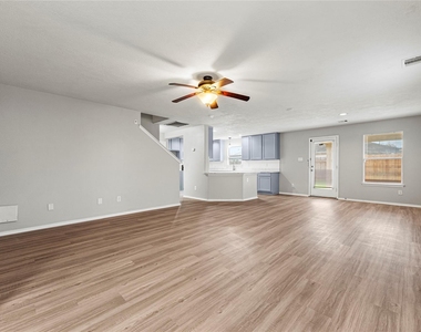 7606 Hillsdale Park Court - Photo Thumbnail 4
