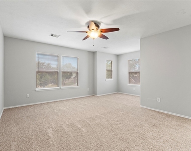 7606 Hillsdale Park Court - Photo Thumbnail 9
