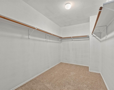 7606 Hillsdale Park Court - Photo Thumbnail 12
