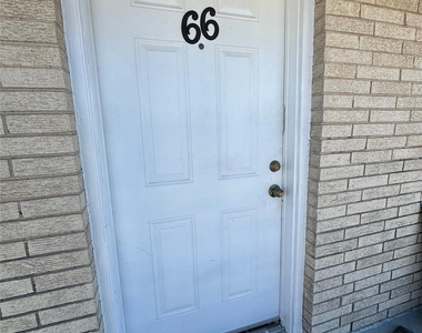 516 Holiday Drive - Photo Thumbnail 3