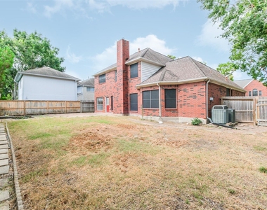 7603 Quintero Drive - Photo Thumbnail 8