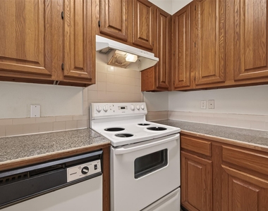2211 S Braeswood Boulevard - Photo Thumbnail 11