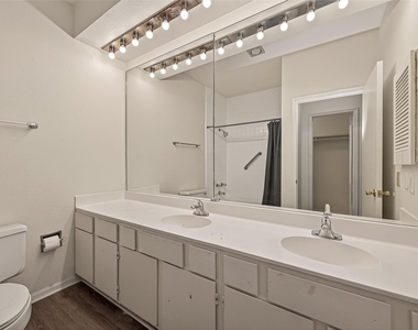 2211 S Braeswood Boulevard - Photo Thumbnail 25