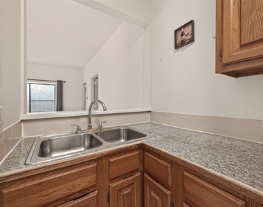 2211 S Braeswood Boulevard - Photo Thumbnail 8