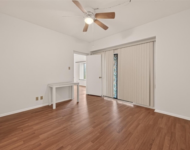 2211 S Braeswood Boulevard - Photo Thumbnail 24