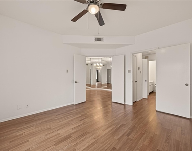 2211 S Braeswood Boulevard - Photo Thumbnail 19