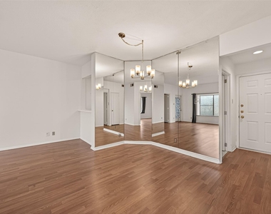 2211 S Braeswood Boulevard - Photo Thumbnail 3