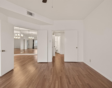 2211 S Braeswood Boulevard - Photo Thumbnail 20