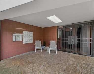 2211 S Braeswood Boulevard - Photo Thumbnail 31