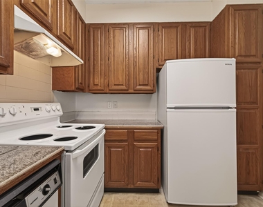 2211 S Braeswood Boulevard - Photo Thumbnail 9