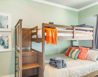 986 Bahama Drive - Photo Thumbnail 17