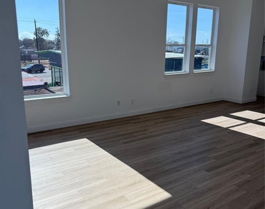 6350 Culberson Street - Photo Thumbnail 19
