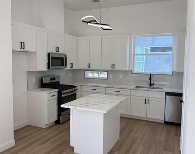 6350 Culberson Street - Photo Thumbnail 16