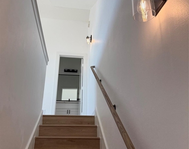 6350 Culberson Street - Photo Thumbnail 12