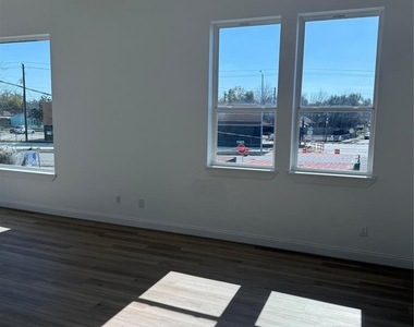 6350 Culberson Street - Photo Thumbnail 15