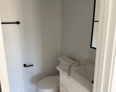 6350 Culberson Street - Photo Thumbnail 7