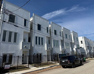 6350 Culberson Street - Photo Thumbnail 2