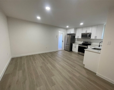 5602 Circlegate Drive - Photo Thumbnail 3