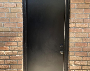 5602 Circlegate Drive - Photo Thumbnail 7