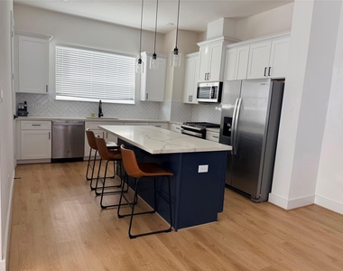 5928 Conley Street - Photo Thumbnail 8