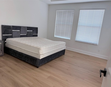 5928 Conley Street - Photo Thumbnail 9
