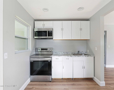 1610 Craig Avenue - Photo Thumbnail 15