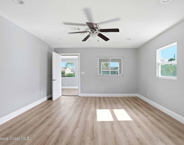 1610 Craig Avenue - Photo Thumbnail 5
