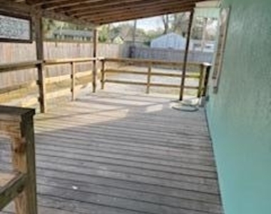 330 Palm Avenue - Photo Thumbnail 1
