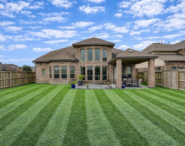2727 Camellia Avenue - Photo Thumbnail 41