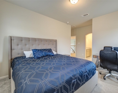 2727 Camellia Avenue - Photo Thumbnail 31