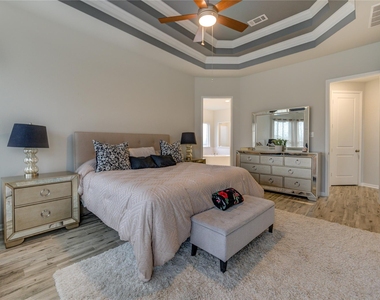 2727 Camellia Avenue - Photo Thumbnail 21