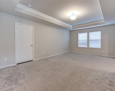 2727 Camellia Avenue - Photo Thumbnail 27