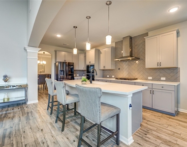 2727 Camellia Avenue - Photo Thumbnail 14