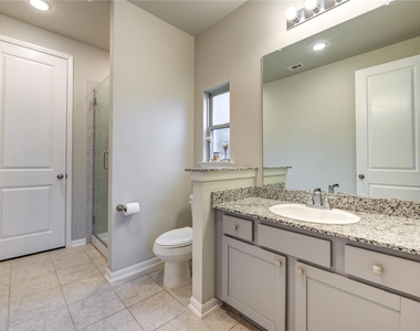 2727 Camellia Avenue - Photo Thumbnail 36