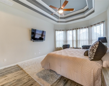 2727 Camellia Avenue - Photo Thumbnail 22